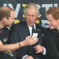 Prince William et prince Harry : Sans pitié sur les défauts de leur père Charles
