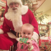 Harper, la fille d'Armie Hammer et Elizabeth Chambers, rencontre le père Noël pour la première fois / photo postée sur Instagram, au début du mois de décembre 2015.