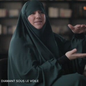 Mélanie Georgiadès, alias Diam's, interviewée dans le magazine d'information Sept à huit sur TF1, le dimanche 24 mai 2015.