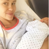Kelly Cartwright avec son petit Max William, né le 4 janvier 2016 - Photo publiée le 4 janvier 2016