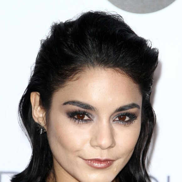 Vanessa Hudgens - Cérémonie des People's Choice Awards à Hollywood, le 6 janvier 2016.
