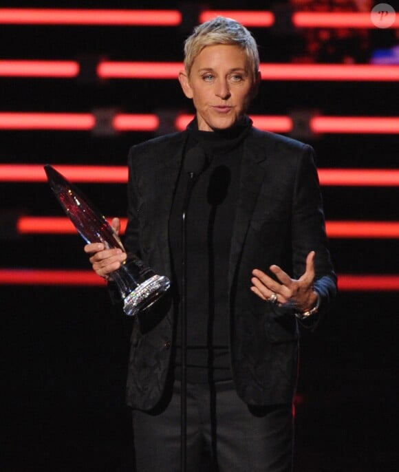 Ellen DeGeneres pendant la cérémonie des People's Choice Awards 2016.