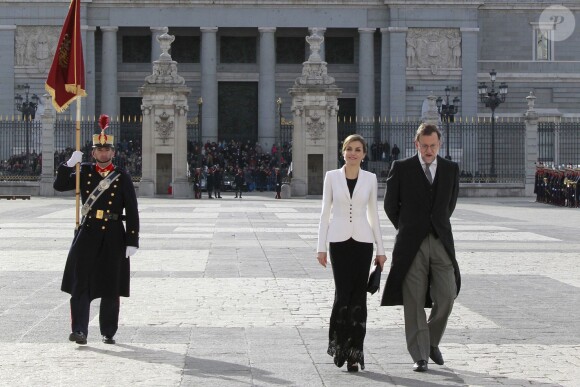 La reine Letizia d'Espagne avec le Premier ministre Mariano Rajoy lors de la Pâque militaire le 6 janvier 2016 au palais du Pardo, à Madrid.