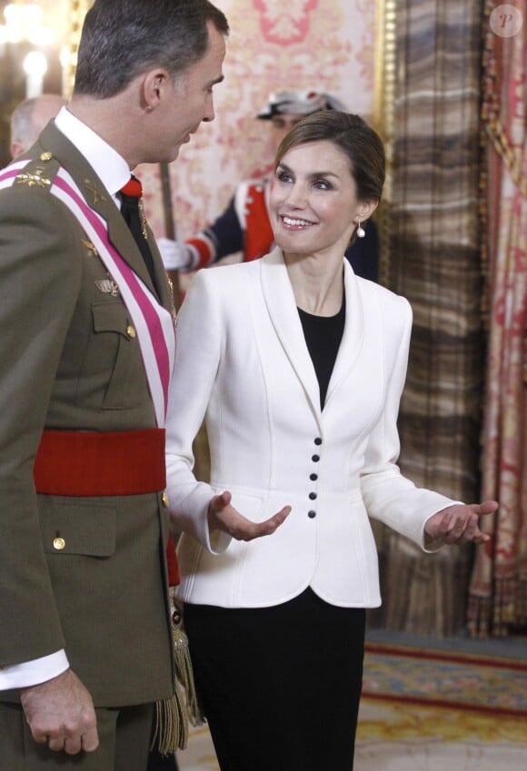 Le roi Felipe VI et la reine Letizia d'Espagne lors de la Pâque militaire le 6 janvier 2016 au palais du Pardo, à Madrid.