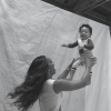 Kelly Rowland et son fils Titan dans les coulisses du shooting photo du magazine Parents. Photo extraite d'une vidéo postée sur Instagram le 7 janvier 2016.