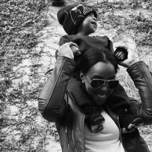 Kelly Rowland a publié une photo avec son fils Titan sur sa page Instagram au mois de décembre 2015.