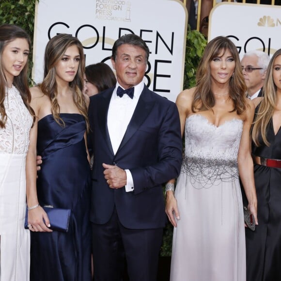 Sylvester Stallone, sa femme Jennifer Flavin et leurs filles Sophia, Sistine et Scarlet - La 73e cérémonie annuelle des Golden Globe Awards à Beverly Hills, le 10 janvier 2016. © Olivier Borde/Bestimage