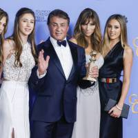 Sylvester Stallone : Au top en famille, le lauréat gaffe lors des Golden Globes