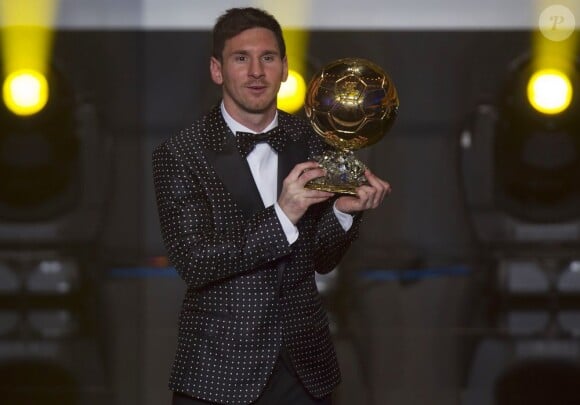 Lionel Messi a reçu le 7 janvier 2013 à Zurich son quatrième FIFA Ballon d'or