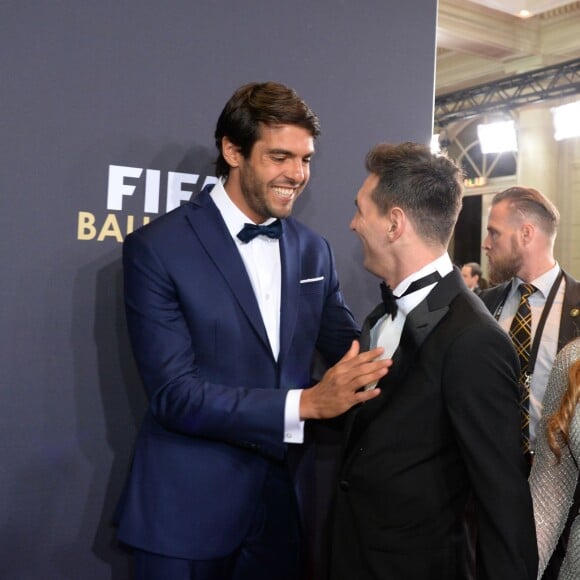 Kaka et Lionel Messi lors du Ballon d'or 2015 à Zurich le 11 janvier 2016.