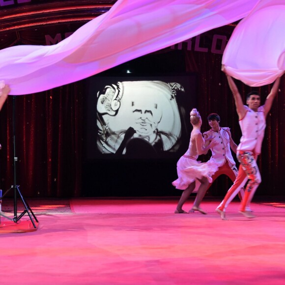 Hommage au Prince Rainier III de Monaco - 40ème Festival International du Cirque de Monte-Carlo au chapiteau de Fontvieille à Monaco, le 14 janvier 2016. © Gaetan Luci/Pool Monaco/Bestimage  Gala evening of the 40th Monte-Carlo International Circus Festival, in Monaco, January 14, 2016.14/01/2016 - Monte-Carlo
