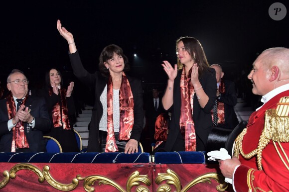 La princesse Stéphanie de Monaco, présidente du Festival, et sa fille Pauline Ducruet lors de la soirée inaugurale du 40e Festival International du Cirque de Monte-Carlo au chapiteau de Fontvieille à Monaco, le 14 janvier 2016. © Gaetan Luci/Pool Monaco/Bestimage