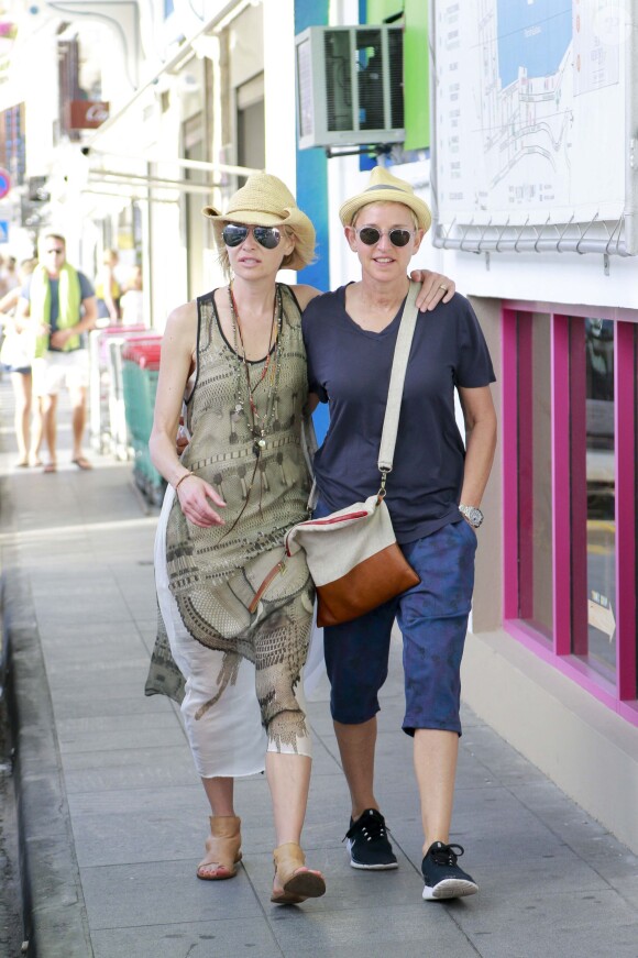 Semi-exclusif - Ellen DeGeneres et sa femme Portia de Rossi passent des vacances romantiques à Saint-Barthélemy, le 25 décembre 2015