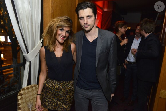 Victoria Bedos et Raphaël Personnaz lors de la soirée AClub au restaurant L'Avenue, Paris, le 14 janvier 2016.