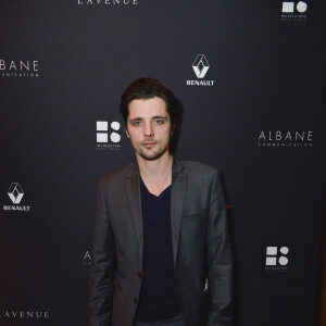 Raphaël Personnaz lors de la soirée AClub au restaurant L'Avenue, Paris, le 14 janvier 2016.
