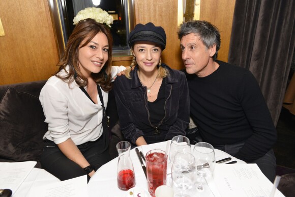Shirley Bousquet, Hélène de Fougerolles, Marc Simoncini lors de la soirée AClub au restaurant L'Avenue, Paris, le 14 janvier 2016.