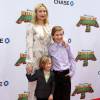 Kate Hudson et ses enfants Ryder Robinson et Bingham Bellamy - Célébrités lors la première de Kung Fu Panda 3 au théâtre "TCL Chinese" de Hollywood le 16 janvier 2016.