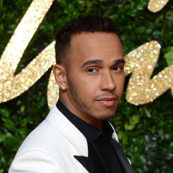 Lewis Hamilton auw British Fashion Awards au London Coliseum sur St Martin's Lane, à Londres, le 23 novembre 2015