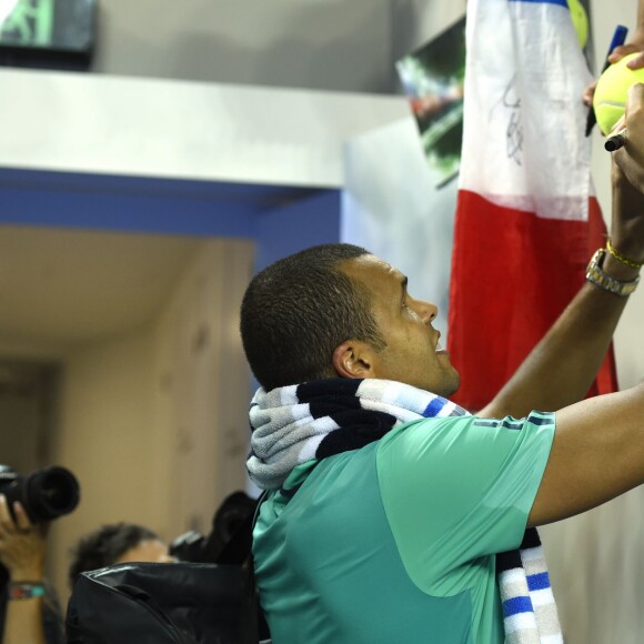 Jo-Wilfried Tsonga après sa victoire au premier tour de l'Open d'Australie, le 18 janvier 2016 à Melbourne