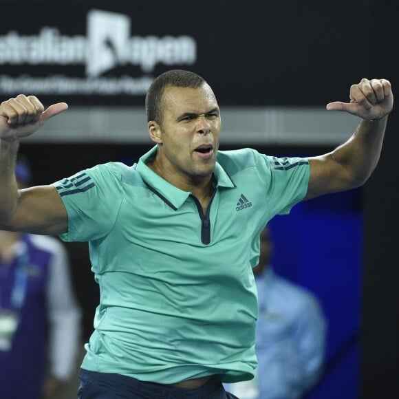 Jo-Wilfried Tsonga lors de sa victoire au premier tour de l'Open d'Australie, le 18 janvier 2016 à Melbourne