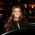 Izabel Goulart quitte l'hôtel Salomon de Rothschild à l'issue du défilé Valentino. Paris, le 20 janvier 2015.