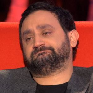 Cyril Hanouna fond en larmes en évoquant sa grand-mère. Extrait de l'émission "Le Divan", présentée par Marc-Olivier Fogiel sur France 3 et diffusée le 9 février prochain.