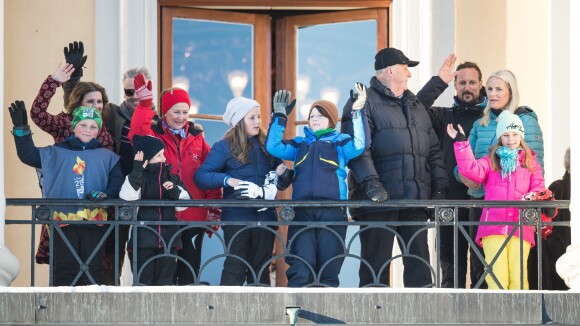 La famille royale lors des festivités pour le 25e anniversaire de règne du roi Harald V de Norvège à Oslo, le 17 janvier 2016.