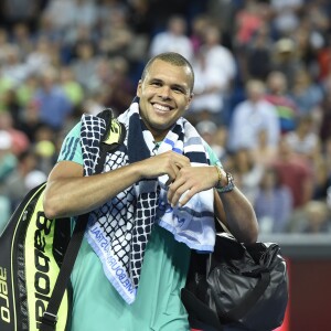 Jo-Wilfried Tsonga lors de sa victoire sur Pierre-Hugues Herbert à l'Open d'Australie, le 22 janvier 2016 au Melbourne Park de Melbourne