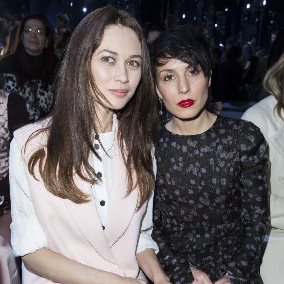 Noomi Rapace et Olga Kurylenko au défilé haute couture Christian Dior printemps-été 2016 au musée Rodin à Paris, le 25 janvier 2016. ©Olivier Borde/Bestimage