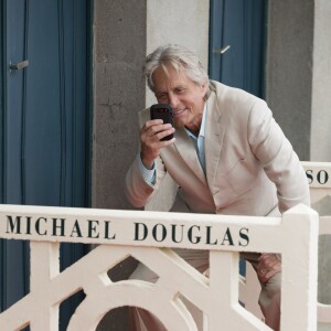 Inauguration "Cabine " de Michael Douglas sur les planches de Deauville le 30 août 2013