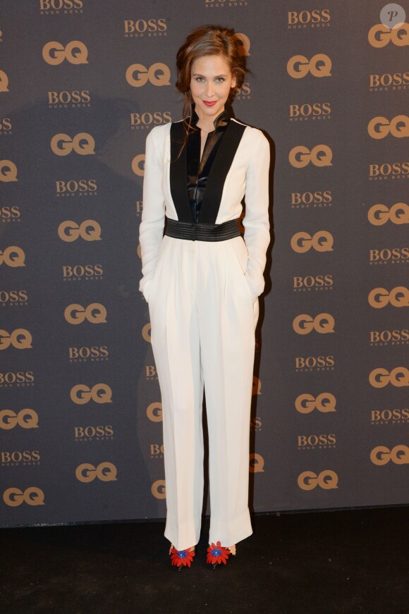 Ophélie Meunier - Photocall de la cérémonie des "GQ 2015, Les Hommes de l'Année" au Shangri-La Hotel à Paris, le 25 janvier 2016.