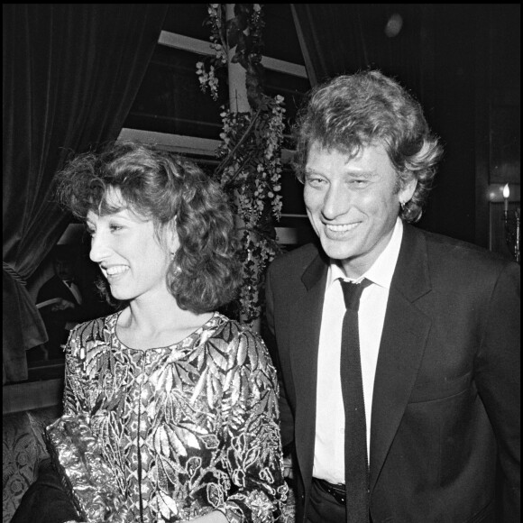 ARCHIVES - NATHALIE BAYE ET JOHNNY HALLYDAY A LA SOIREE DES CESAR 1983 27/02/1983 - Paris