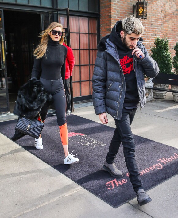 Zayn Malik et sa compagne Gigi Hadid quittent l'hotel Bowery à New York City le 8 janvier 2016.