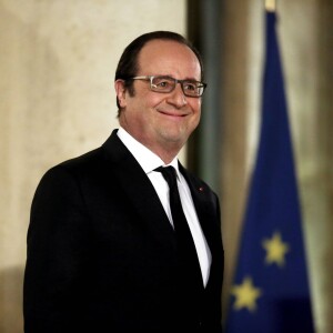 François Hollande au dîner d'état donné en l'honneur du président cubain Raul Castro au palais de l'Elysée à Paris, le 1er février 2016. ©Dominique Jacovides/Bestimage