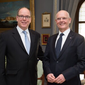 Le prince Albert II de Monaco avec Serge Telle, nouveau ministre d'Etat de la principauté, le 1er février 2016, jour de sa prise de fonctions et de sa prestation de serment. © Eric Mathon / Palais princier / BestImage