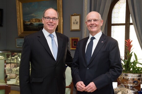 Le prince Albert II de Monaco avec Serge Telle, nouveau ministre d'Etat de la principauté, le 1er février 2016, jour de sa prise de fonctions et de sa prestation de serment. © Eric Mathon / Palais princier / BestImage