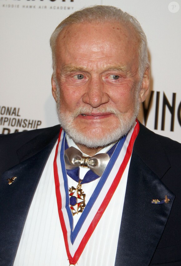 Buzz Aldrin - 12ème cérémonie annuelle des "Living Legends of Aviation Awards" à Beverly Hills, le 16 janvier 2015.