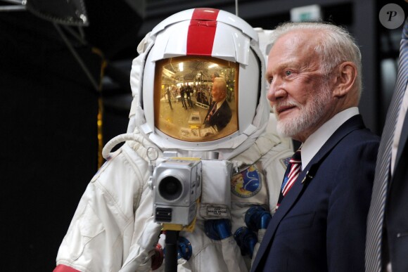 Buzz Aldrin en conférence au Technik Museum à Speyer. Le 4 octobre 2014