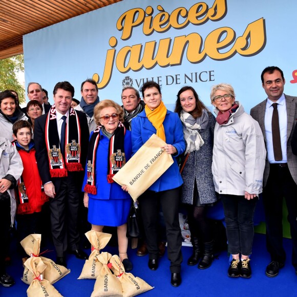 Bernadette Chirac et Christian Estrosi participent à l'opération des Pièces Jaunes à Nice le 6 février 2016. © Bruno Bebert