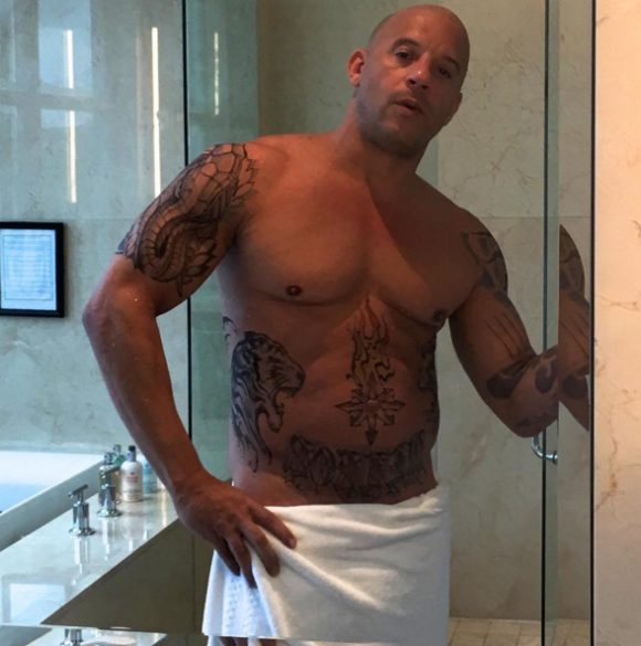 Vin Diesel s'affiche Instagram, quasi nu et très musclé (photo postée le 5 février février 2016).