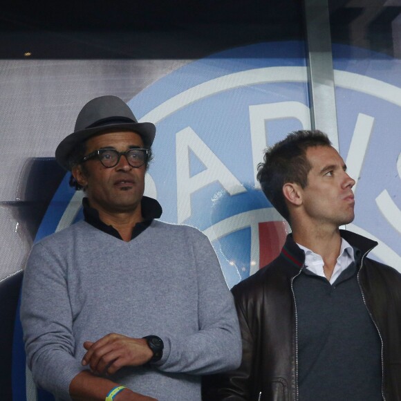 Yannick Noah et Richard Gasquet - People à la finale de la Coupe de la Ligue entre le Psg et Bastia au Stade de France à Saint-Denis le 11 avril 2015. Le psg a remporté le titre sur le score de 4 à 0. Avril 2015.