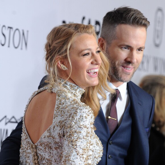 Blake Lively et Ryan Reynolds lors de l'amfAR New York Gala au Cipriani Wall Street à New York City, le 10 février 2016.