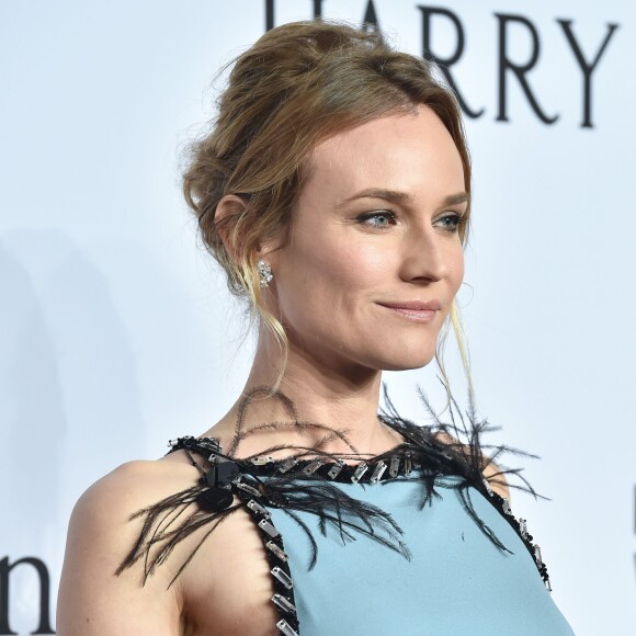 Diane Kruger (robe Prada) lors de l'amfAR New York Gala au Cipriani Wall Street à New York City, le 10 février 2016.