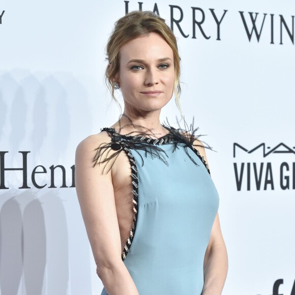 Diane Kruger (robe Prada) lors de l'amfAR New York Gala au Cipriani Wall Street à New York City, le 10 février 2016.