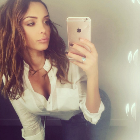 Nabilla et Thomas Vergara : Leur nouveau loft, à Paris. Selfie time !