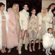 Kris Jenner, Khloé, Kim et Kourtney Kardashian, Kylie et Kendall Jenner, Caitlyn Jenner et North West, au défilé de kanye West - Photo publiée le 12 février 2016
