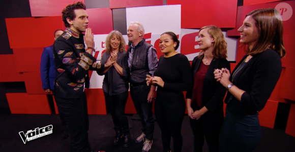 Mika veut séduire les copines d'Amandine dans The Voice 5 sur TF1, le samedi 13 février 2016