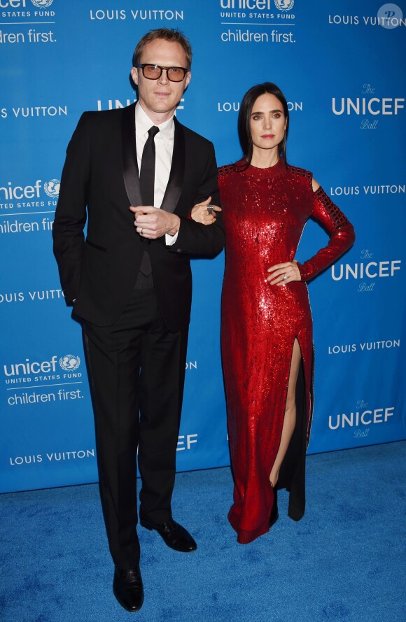 Jennifer Connelly et son mari Paul Bettany - 6e soirée de gala biannuel UNICEF Ball 2016, en partenariat avec Louis Vuitton, à l'hôtel Beverly Wilshire Four Seasons à Beverly Hills, le 12 janvier 2016.