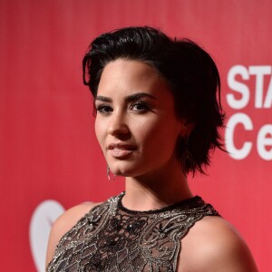 Demi Lovato lors de la soirée MusiCares Person of the Year honoring Lionel Richie au Los Angeles Convention Center le 13 février 2016.