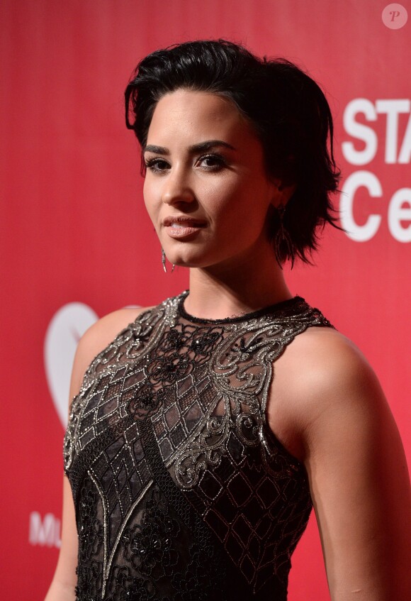 Demi Lovato lors de la soirée MusiCares Person of the Year honoring Lionel Richie au Los Angeles Convention Center le 13 février 2016.